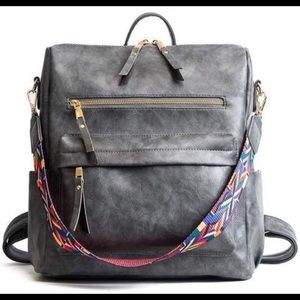 LAST ONE!! Get it before it’s gone.. Backpack purse